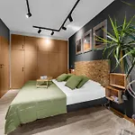 Muranow 14th Floor - 62m2, Parking, Balcony - By Rentujemy Lägenhet Warszawa