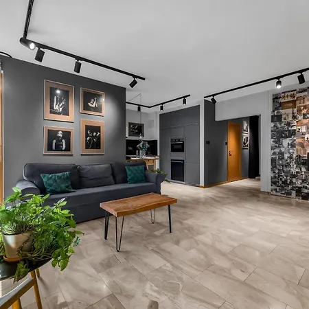 Muranow 14th Floor - 62m2, Parking, Balcony - By Rentujemy