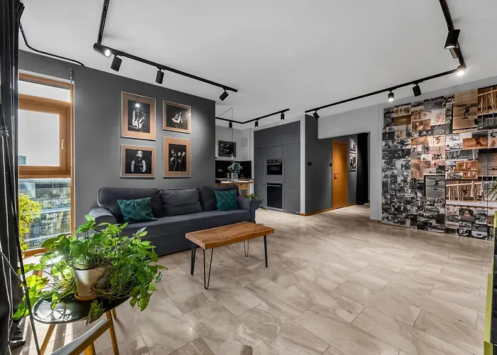 Muranow 14th Floor - 62m2, Parking, Balcony - By Rentujemy