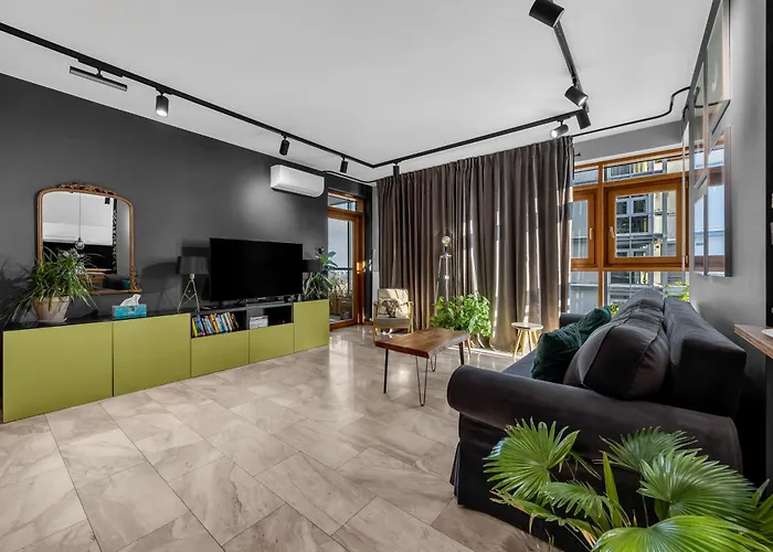 Muranow 14th Floor - 62m2, Parking, Balcony - By Rentujemy *