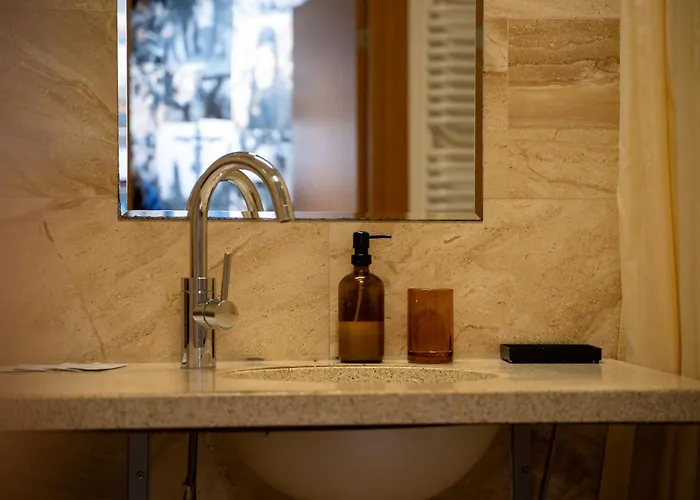 Muranow 14th Floor - 62m2, Parking, Balcony - By Rentujemy شقة وارسو