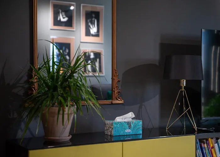 Muranow 14th Floor - 62m2, Parking, Balcony - By Rentujemy Apartman Varsó