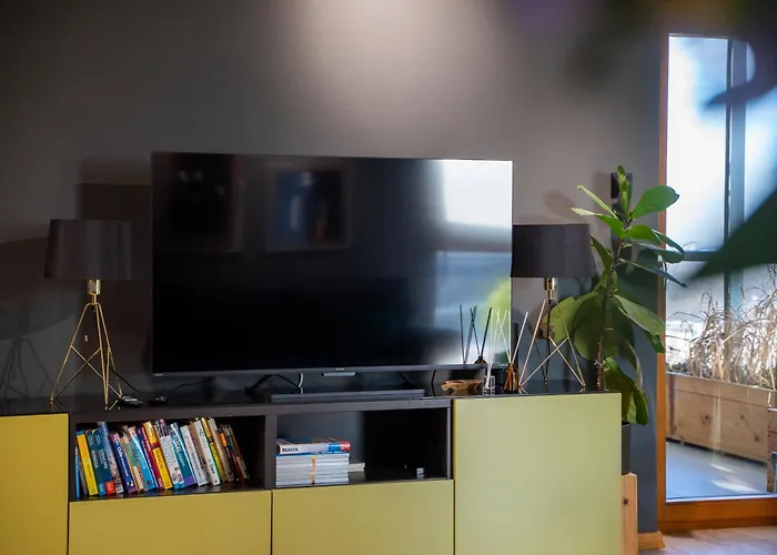 شقة Muranow 14th Floor - 62m2, Parking, Balcony - By Rentujemy